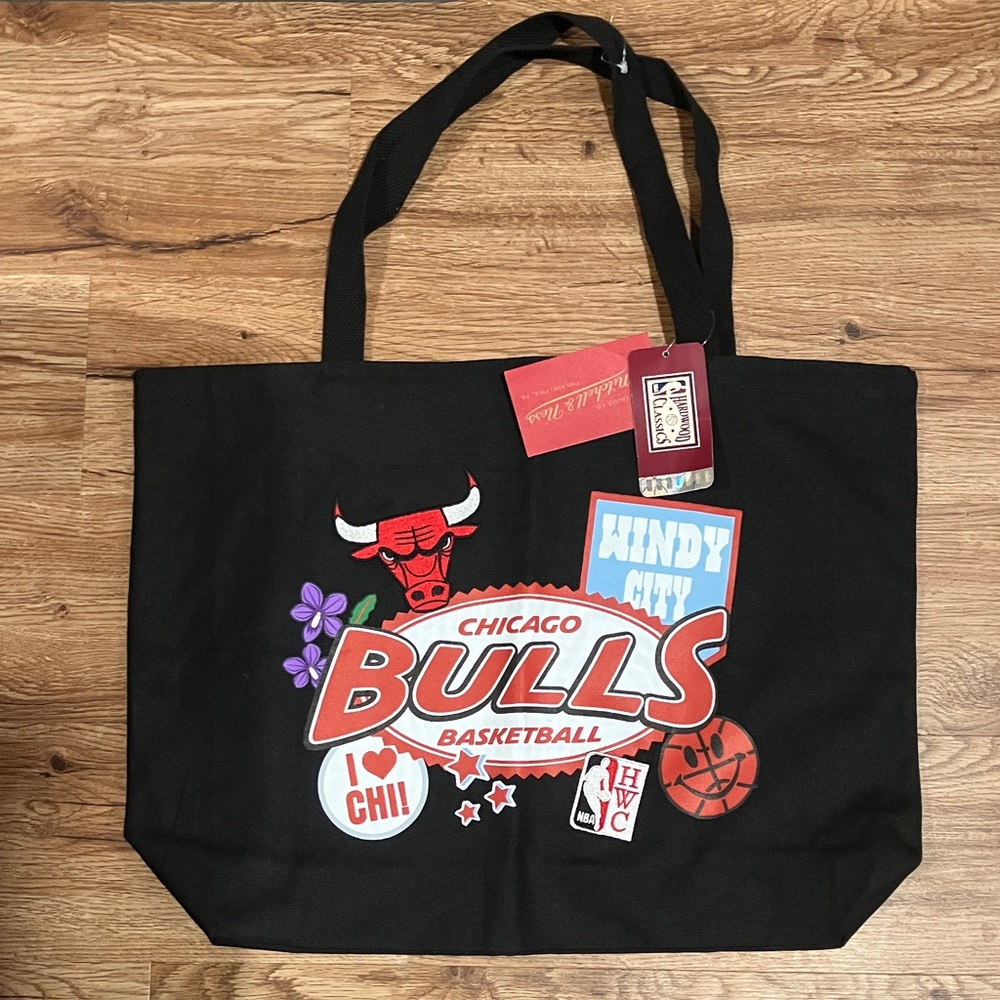 UO Mitchell & Ness Chicago Bulls Tote Bag NWT